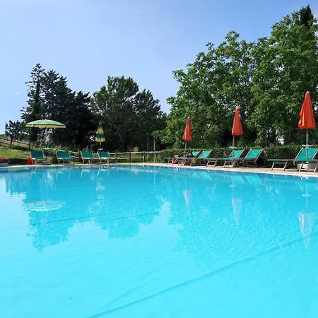 Farm stay Polgara Lari