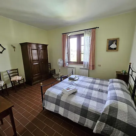 Farm stay Polgara Lari